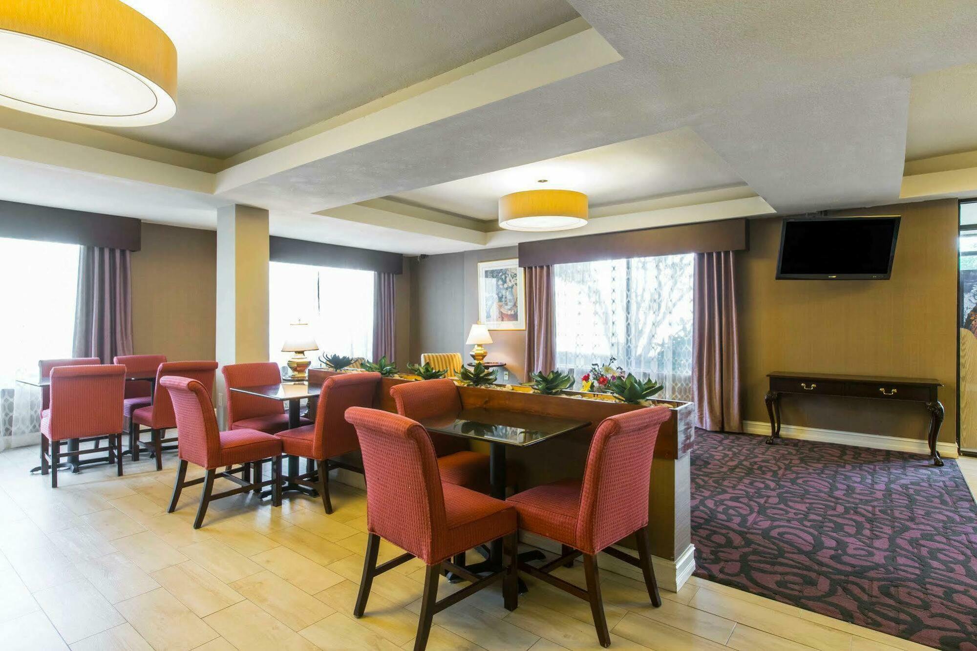 Royal Palms Hotel